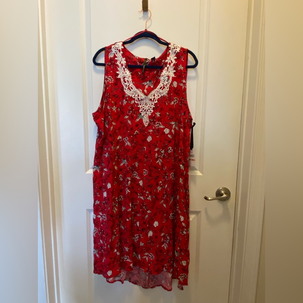 NWT: Skye’s the Limit Floral Sundress